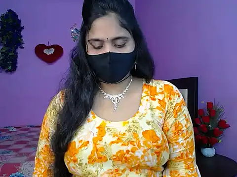 Snapshot of Hot_Maleka chatting on 05/06/26, 04:34 Hot Maleka online show from 05/06/26, 04:34