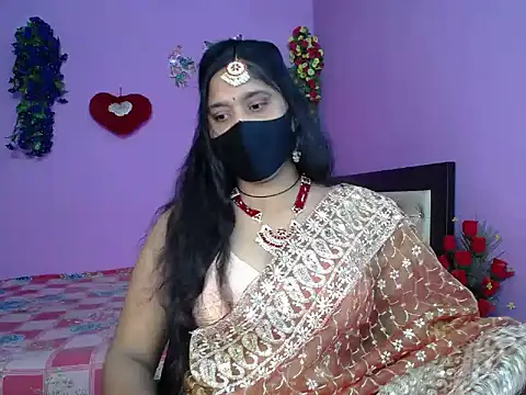 Snapshot of Hot_Maleka chatting on 05/11/26, 04:48 Hot Maleka online show from 05/11/26, 04:48