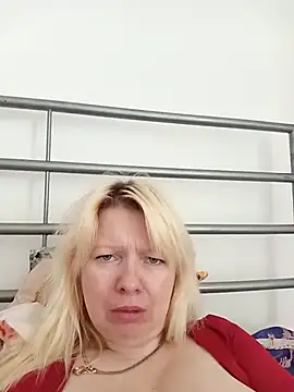 Snapshot of Lauri_scherri chatting on 06/07/26, 12:20 Lauri scherri online show from 06/07/26, 12:20