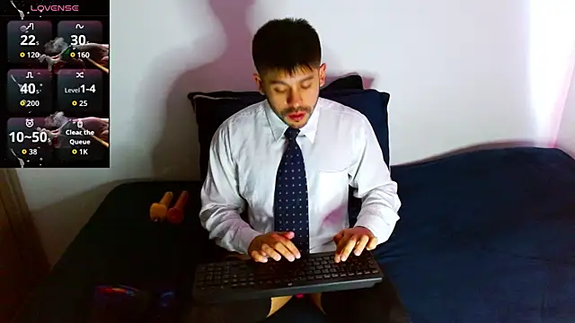 Snapshot of Mercury_muscle chatting on 09/24/25, 11:35 Mercury muscle online show from 09/24/25, 11:35