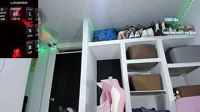 Snapshot of emily_palmeer chatting on 01/26/25, 09:08 emily palmeer online show from 01/26/25, 09:08