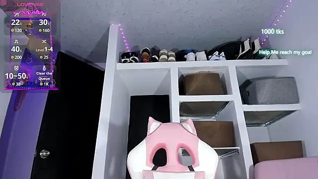 Snapshot of emily_palmeer chatting on 02/27/25, 12:13 emily palmeer online show from 02/27/25, 12:13