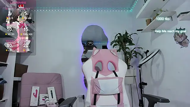 Snapshot of emily_palmeer chatting on 03/18/25, 10:25 emily palmeer online show from 03/18/25, 10:25