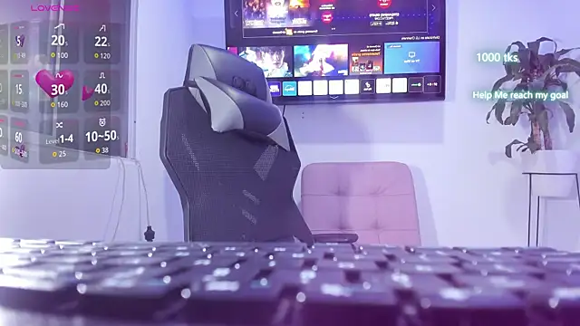 Snapshot of emily_palmeer chatting on 10/30/25, 10:16 emily palmeer online show from 10/30/25, 10:16