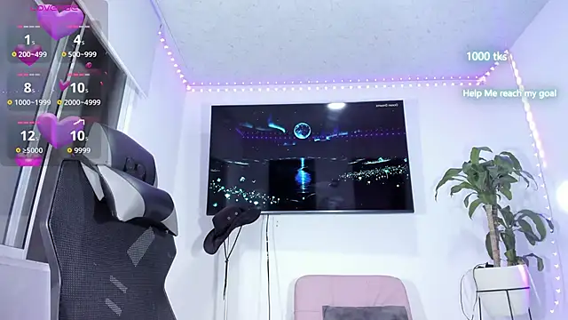 Snapshot of emily_palmeer chatting on 12/01/25, 10:09 emily palmeer online show from 12/01/25, 10:09