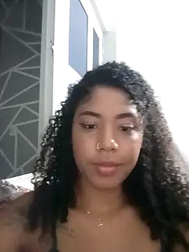 Snapshot of charlotteone chatting on 01/27/25, 12:12 charlotteone online show from 01/27/25, 12:12