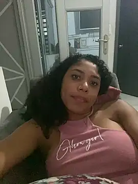 Snapshot of charlotteone chatting on 02/18/25, 12:37 charlotteone online show from 02/18/25, 12:37