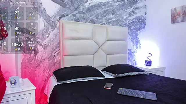 Snapshot of AuroraRojas chatting on 03/05/25, 04:24 AuroraRojas online show from 03/05/25, 04:24