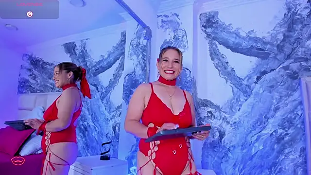 Snapshot of AuroraRojas chatting on 03/08/25, 02:30 AuroraRojas online show from 03/08/25, 02:30