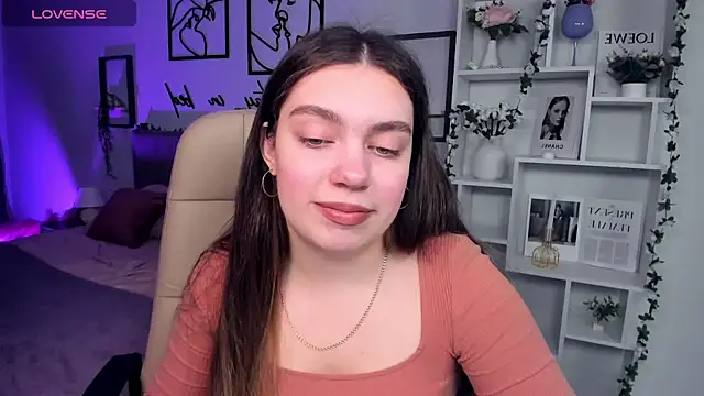 Snapshot of DaniellaLovely chatting on 12/02/24, 11:12 DaniellaLovely online show from 12/02/24, 11:12