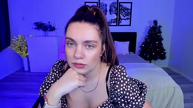 Snapshot of DaniellaLovely chatting on 01/14/25, 10:59 DaniellaLovely online show from 01/14/25, 10:59