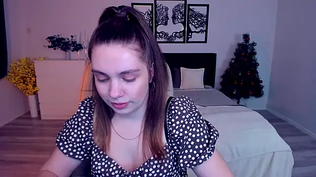 Snapshot of DaniellaLovely chatting on 01/14/25, 02:00 DaniellaLovely online show from 01/14/25, 02:00