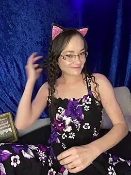 Snapshot of Cutebitch@xh chatting on 04/28/26, 05:23 Cutebitchxh online show from 04/28/26, 05:23