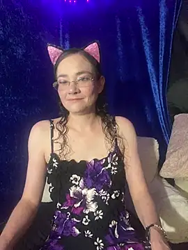 Snapshot of Cutebitch@xh chatting on 05/01/26, 03:33 Cutebitchxh online show from 05/01/26, 03:33