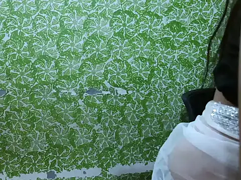 cutie-pie8 online show from 09/18/25, 06:43