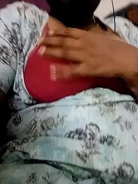 Snapshot of kavinila20 chatting on 12/20/24, 05:14 kavinila20 online show from 12/20/24, 05:14