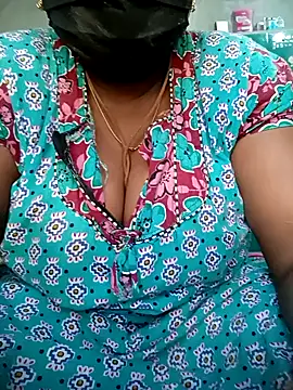 Snapshot of kavinila20 chatting on 02/05/25, 05:30 kavinila20 online show from 02/05/25, 05:30