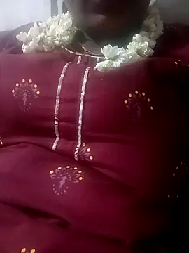 Snapshot of kavinila20 chatting on 03/08/25, 01:36 kavinila20 online show from 03/08/25, 01:36