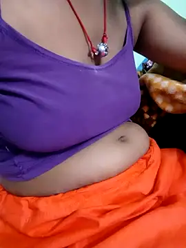 Snapshot of kavinila20 chatting on 09/09/25, 05:12 kavinila20 online show from 09/09/25, 05:12