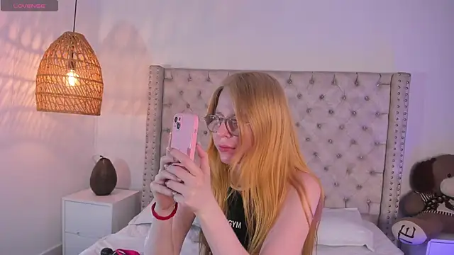 Snapshot of Alexa_Handler chatting on 12/02/25, 08:04 Alexa Handler online show from 12/02/25, 08:04