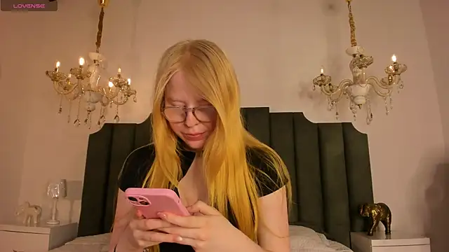 Snapshot of Alexa_Handler chatting on 01/16/26, 03:54 Alexa Handler online show from 01/16/26, 03:54