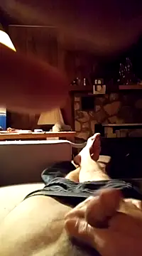 Snapshot of paulyshore699 chatting on 12/10/24, 01:32 paulyshore699 online show from 12/10/24, 01:32