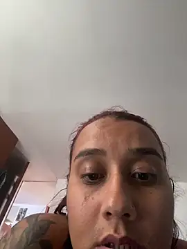 Snapshot of Cafeziitha02 chatting on 09/25/25, 03:27 Cafeziitha02 online show from 09/25/25, 03:27