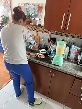 Snapshot of Cafeziitha02 chatting on 11/13/25, 04:28 Cafeziitha02 online show from 11/13/25, 04:28