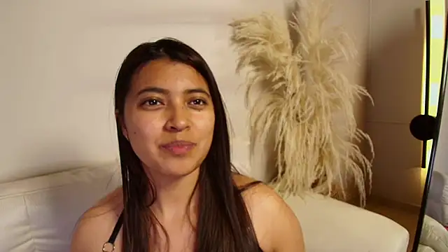 Snapshot of Rebeca_Williams_ chatting on 02/08/25, 02:36 Rebeca Williams online show from 02/08/25, 02:36