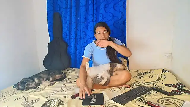 Oh Tique online show from 11/25/25, 03:12