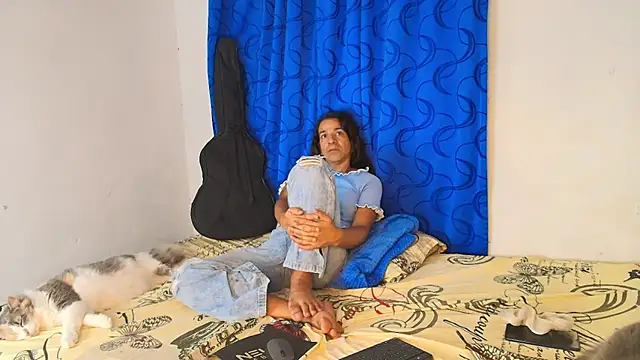 Oh Tique online show from 11/26/25, 03:18