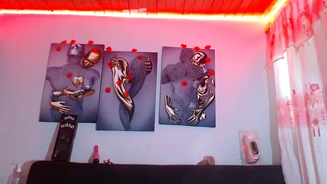 Snapshot of Maidi_ chatting on 02/27/25, 02:21 Maidi online show from 02/27/25, 02:21