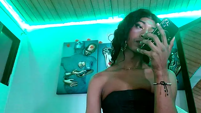 Snapshot of Maidi_ chatting on 03/16/25, 03:06 Maidi online show from 03/16/25, 03:06