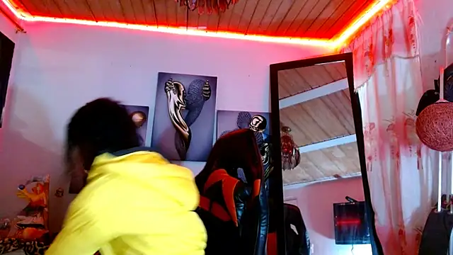 Snapshot of Maidi_ chatting on 09/12/25, 01:55 Maidi online show from 09/12/25, 01:55