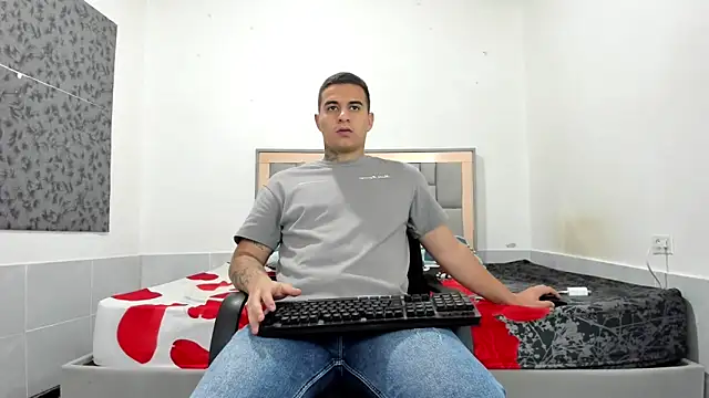 simookeler online show from 02/22/26, 03:51