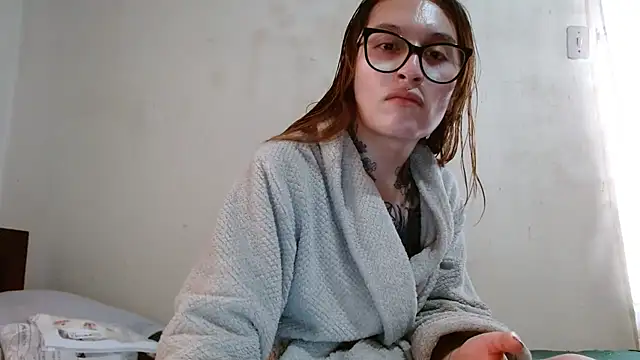 kittenlizz online show from 03/04/25, 05:34