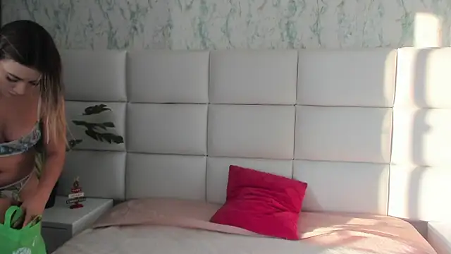 MIA  SAENZ online show from 01/09/25, 11:36