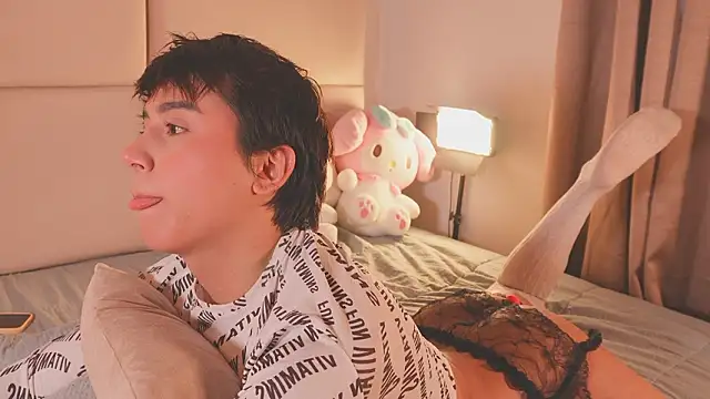 Snapshot of SweetHanson chatting on 02/25/26, 07:34 SweetHanson online show from 02/25/26, 07:34