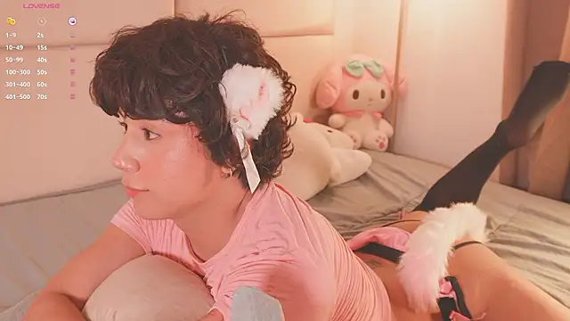 Snapshot of SweetHanson chatting on 03/04/26, 07:42 SweetHanson online show from 03/04/26, 07:42