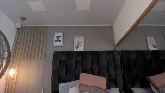 Snapshot of estefania__gomez chatting on 03/12/25, 09:03 estefania gomez online show from 03/12/25, 09:03