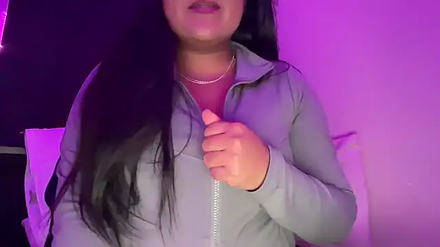 Snapshot of inarahh chatting on 10/27/25, 03:43 inarahh online show from 10/27/25, 03:43