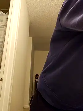 Snapshot of Bigtater1999 chatting on 12/13/24, 10:13 Bigtater1999 online show from 12/13/24, 10:13