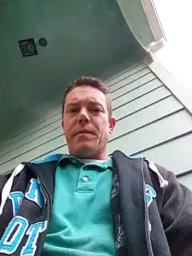 Snapshot of Bigtater1999 chatting on 12/27/24, 10:05 Bigtater1999 online show from 12/27/24, 10:05