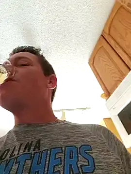 Snapshot of Bigtater1999 chatting on 01/01/25, 08:15 Bigtater1999 online show from 01/01/25, 08:15