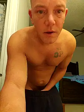 Snapshot of Bigtater1999 chatting on 01/31/25, 01:43 Bigtater1999 online show from 01/31/25, 01:43