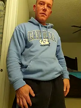 Snapshot of Bigtater1999 chatting on 02/03/25, 02:58 Bigtater1999 online show from 02/03/25, 02:58