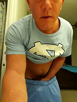 Snapshot of Bigtater1999 chatting on 02/04/25, 11:16 Bigtater1999 online show from 02/04/25, 11:16