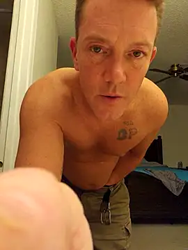 Snapshot of Bigtater1999 chatting on 09/21/25, 11:06 Bigtater1999 online show from 09/21/25, 11:06