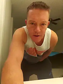 Snapshot of Bigtater1999 chatting on 10/09/25, 11:14 Bigtater1999 online show from 10/09/25, 11:14