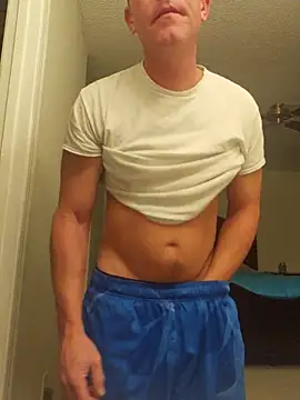 Snapshot of Bigtater1999 chatting on 10/15/25, 11:27 Bigtater1999 online show from 10/15/25, 11:27